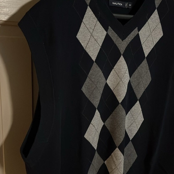 Nautica navy and grey argyle sweater vest. 3XL - Picture 4 of 6